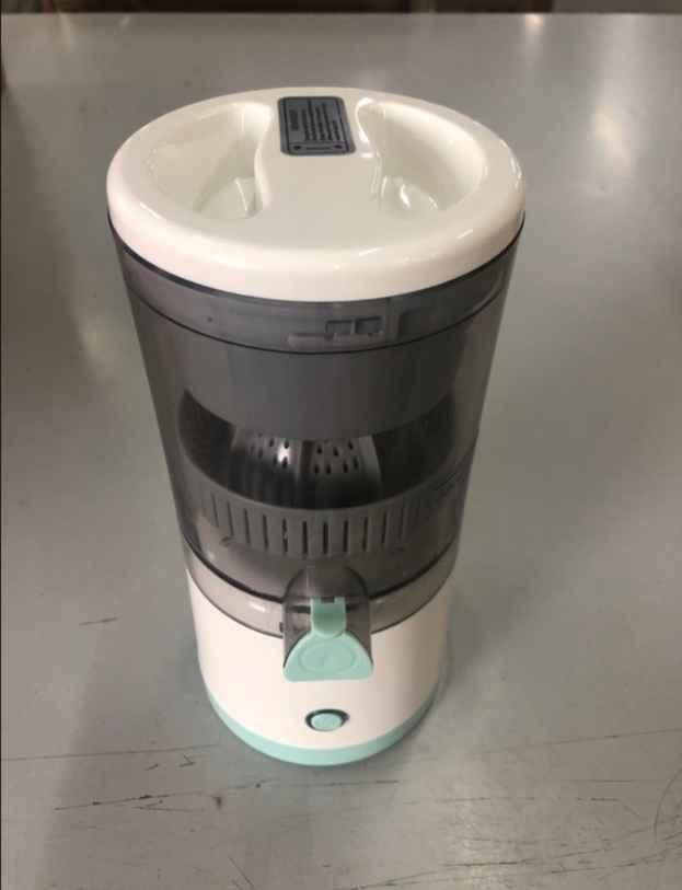 Portable USB Mini Electric Rechargeable Blender Fruit Fresh Juice Lemon Maker - Furnishicon